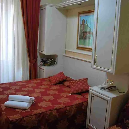 Hotel Anfiteatro Flavio 3*